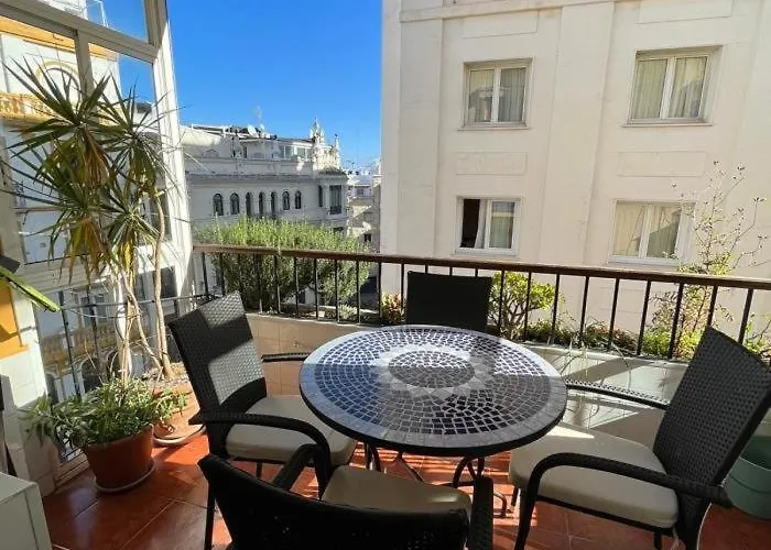 Amplitud, Comodidad Y Luz En El Centro De Sevilla