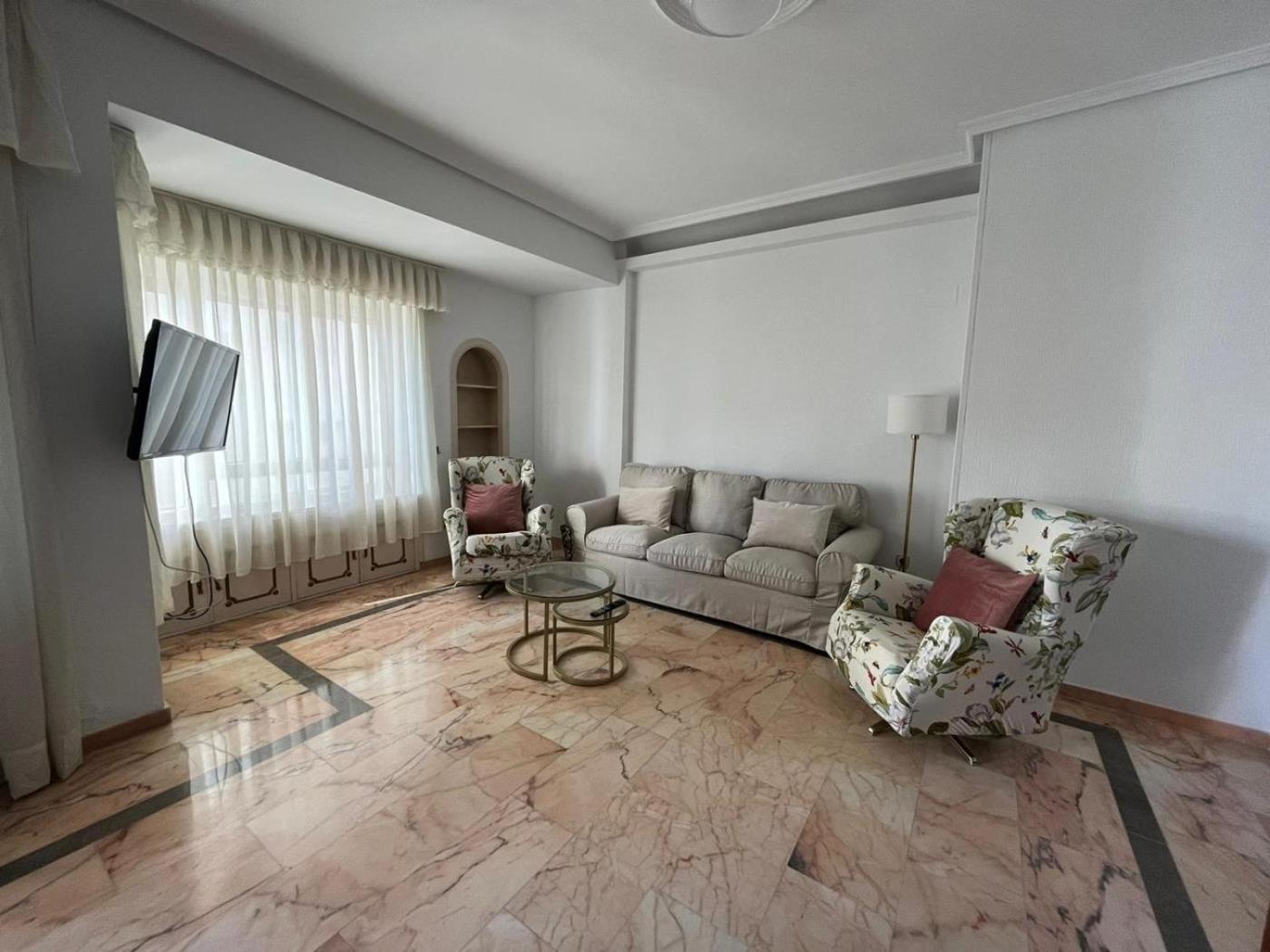 Amplitud, Comodidad Y Luz En El Centro De Appartement