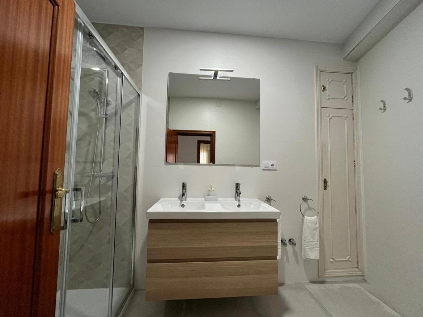Amplitud, Comodidad Y Luz En El Centro De Appartement