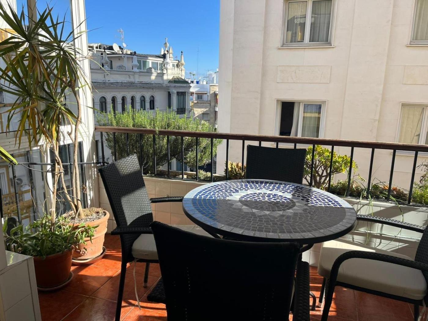 Amplitud, Comodidad Y Luz En El Centro De Appartement